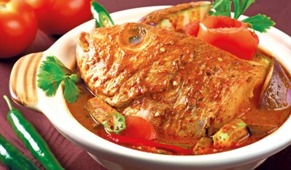 Red snapper head curry - The Singapore Street Food