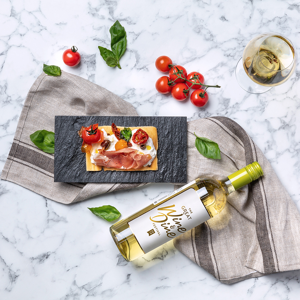 Are you looking to find out what's going on in a world-class kitchen? Don't forget to visit the GREAT Wine & Dine Festival. Singapore food events