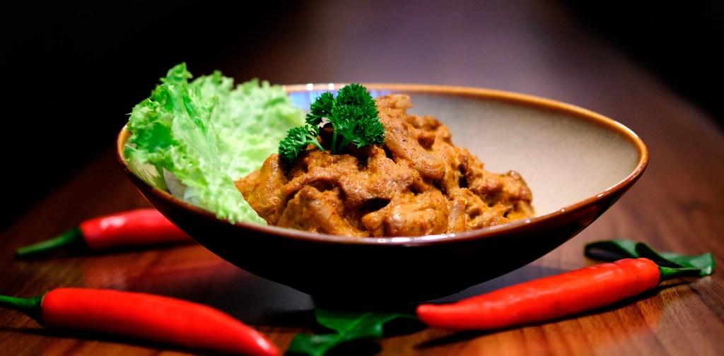 Whole Earth serves vegetarian Peranakan and Thai cuisine and is the only herbal restaurant to receive the Michelin Bib Gourmand in 2019, Singapore Food